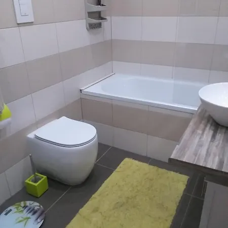 Detached House With Garden And Sea View منزل ريفي سانريمو