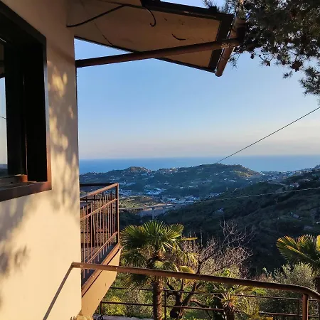 Detached House With Garden And Sea View カントリーハウス